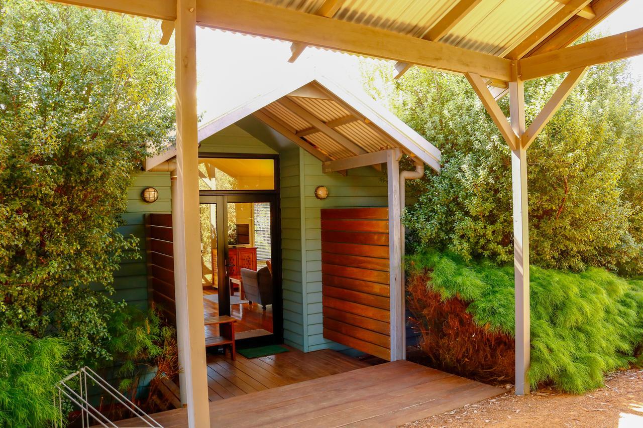 Rainbow Trail Chalets Pemberton Ngoại thất bức ảnh
